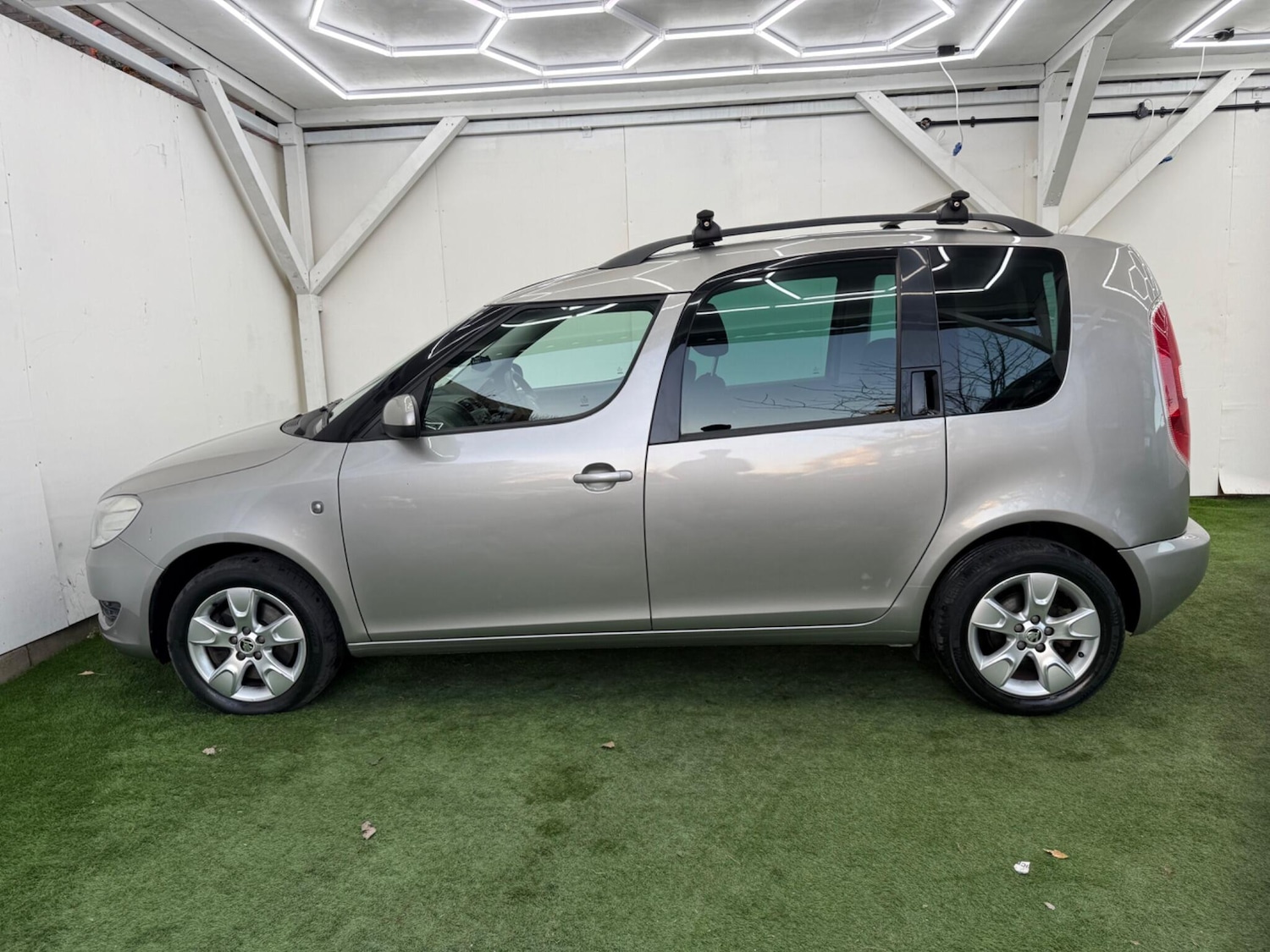Used Skoda Roomster 2013 for sale - 77097853: Photo 10