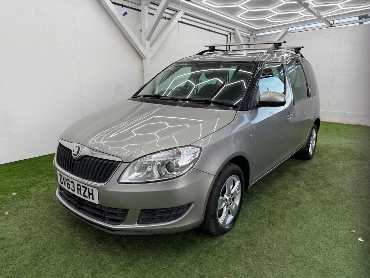 Used Skoda Roomster 2013 for sale - 77097853: Photo 11