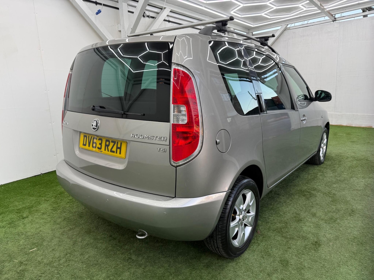 Used Skoda Roomster 2013 for sale - 77097853: Photo 6