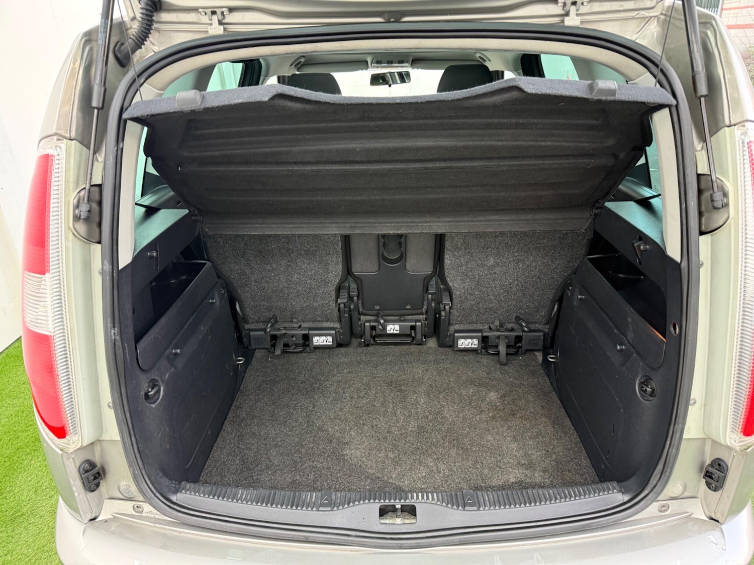 Used Skoda Roomster 2013 for sale - 77097853: Photo 8