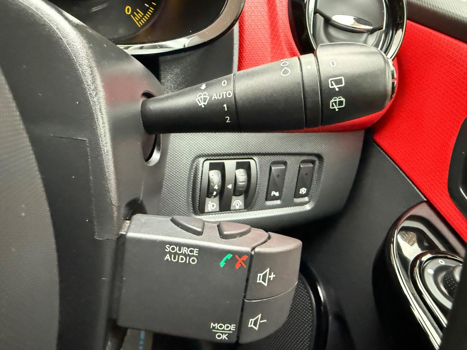 Used Renault Clio 2014 for sale - 77091680: Photo 37