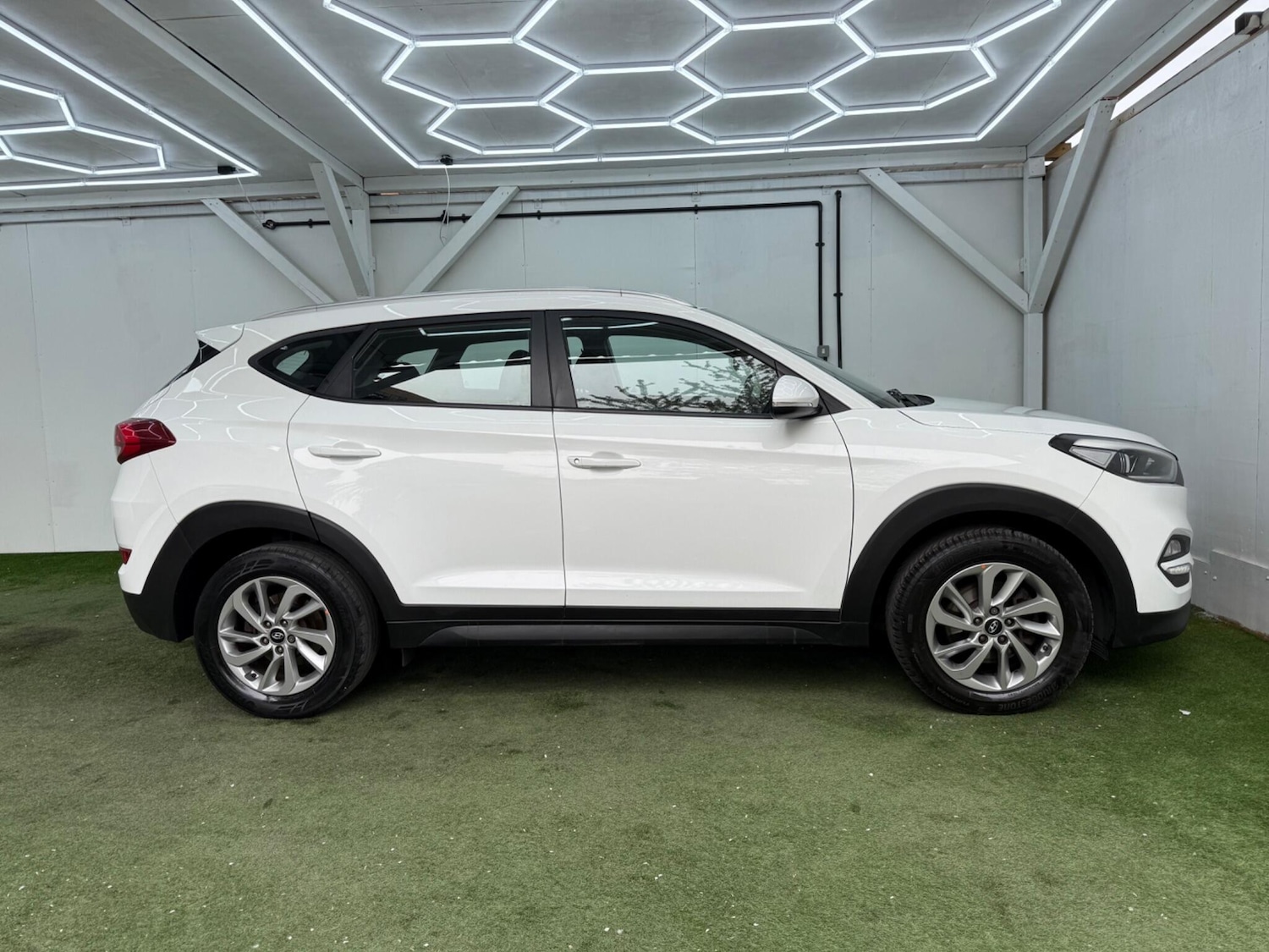 Used Hyundai TUCSON for sale - 78214315: Photo 5