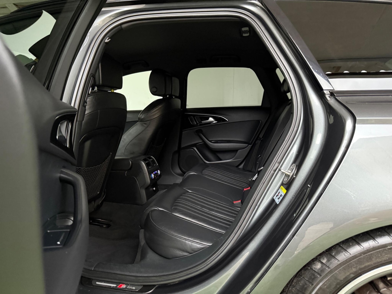 Used Audi A6 Avant 2015 for sale - 76752835: Photo 22