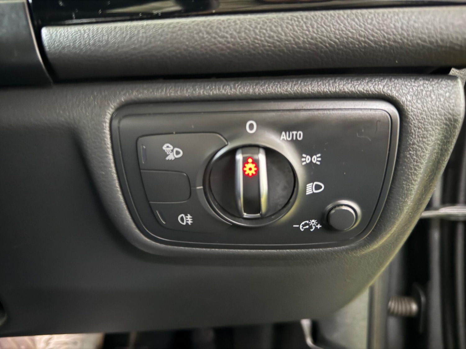 Used Audi A6 Avant 2015 for sale - 76752835: Photo 43