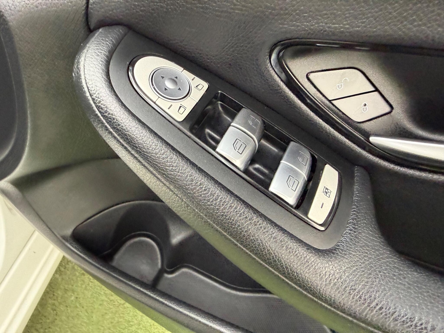 Used Mercedes-Benz C Class for sale - 77970512: Photo 39