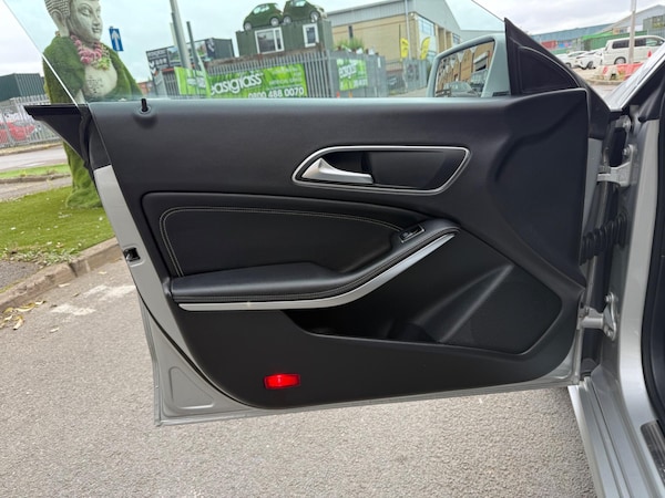 Used Mercedes-Benz CLA 2015 for sale - 76269799: Photo 28