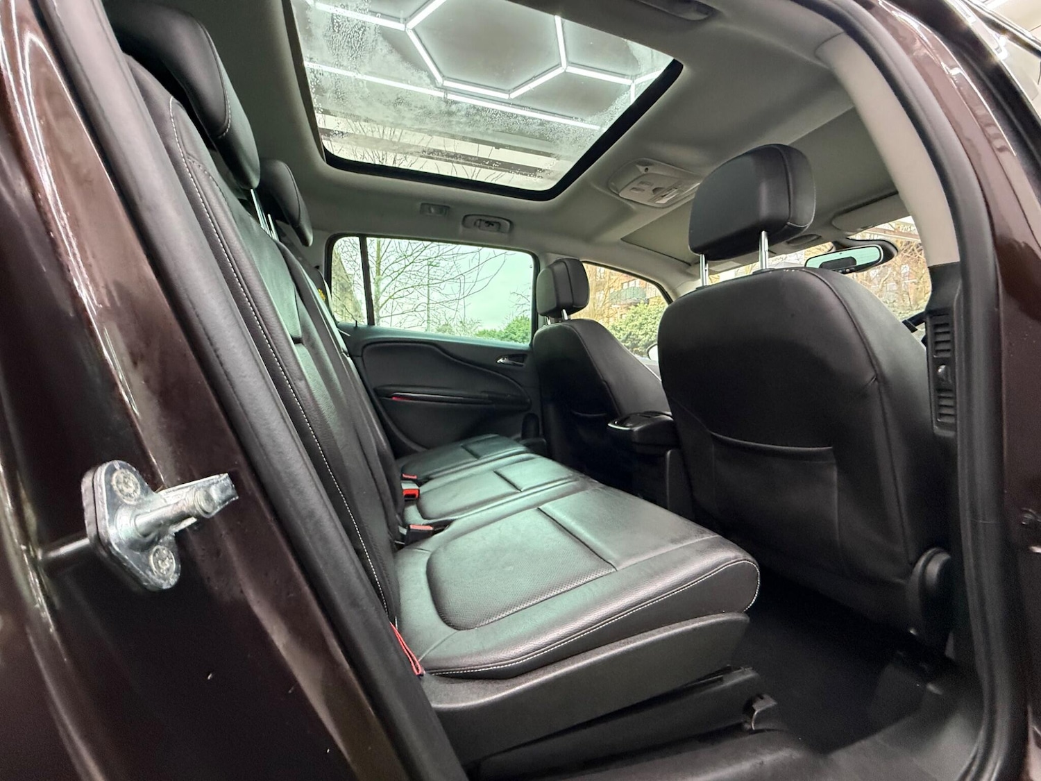 Used Vauxhall Zafira 2016 for sale - 77550725: Photo 19