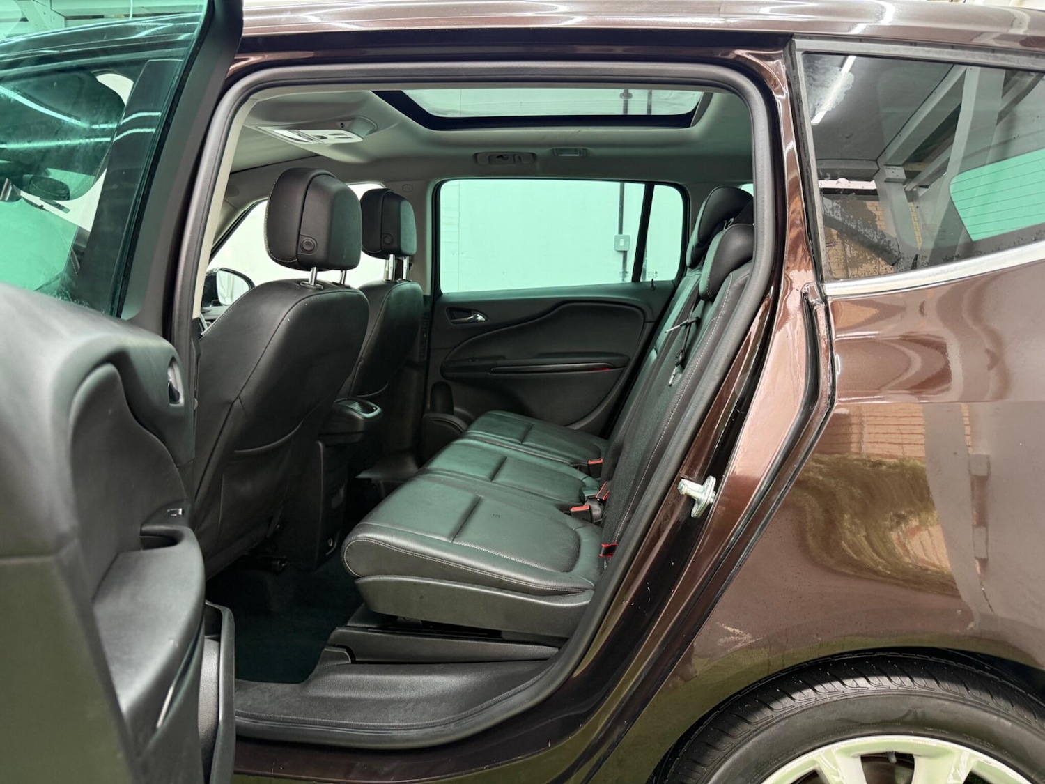 Used Vauxhall Zafira 2016 for sale - 77550725: Photo 24