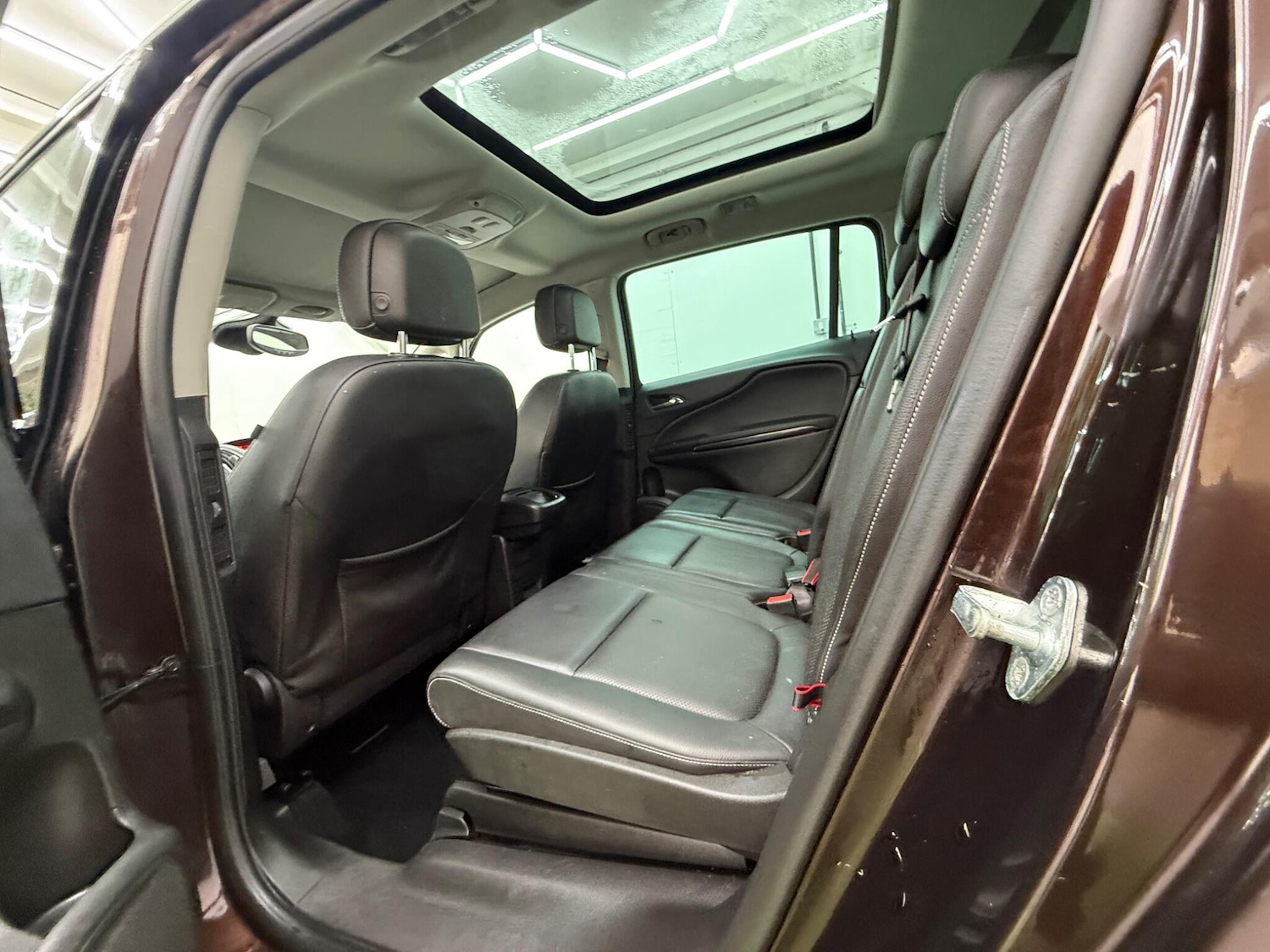 Used Vauxhall Zafira 2016 for sale - 77550725: Photo 25