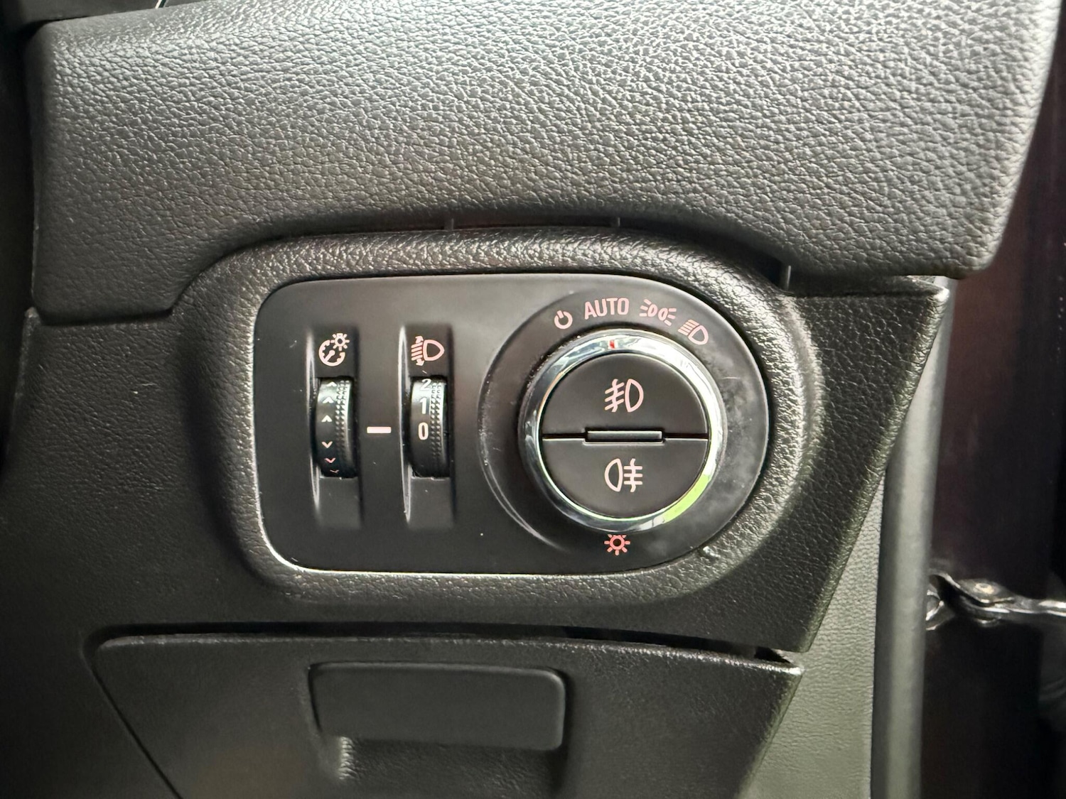 Used Vauxhall Zafira 2016 for sale - 77550725: Photo 46