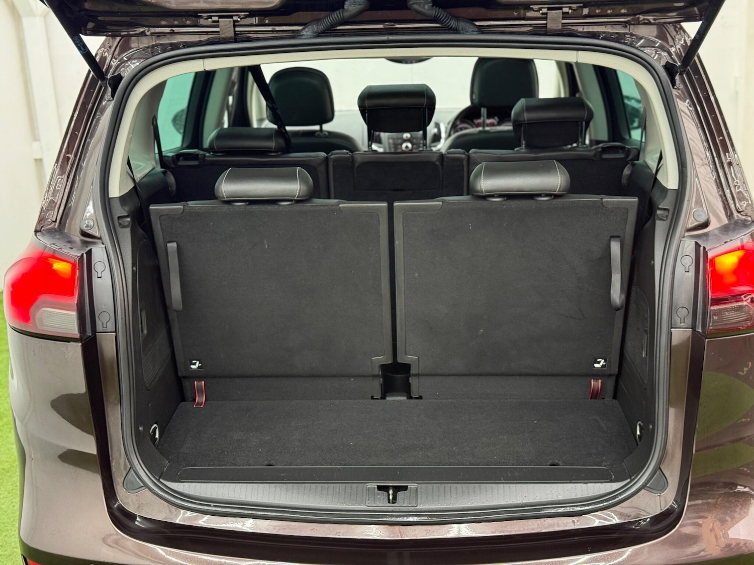 Used Vauxhall Zafira 2016 for sale - 77550725: Photo 8