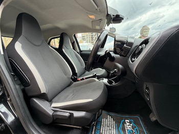 Used Toyota AYGO 2020 for sale - 75363100: Photo