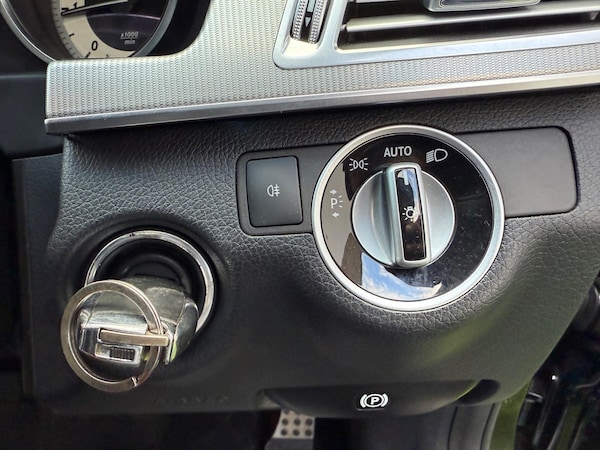 Used Mercedes-Benz E Class 2014 for sale - 75657347: Photo 42