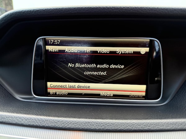 Used Mercedes-Benz E Class 2014 for sale - 75657347: Photo 44