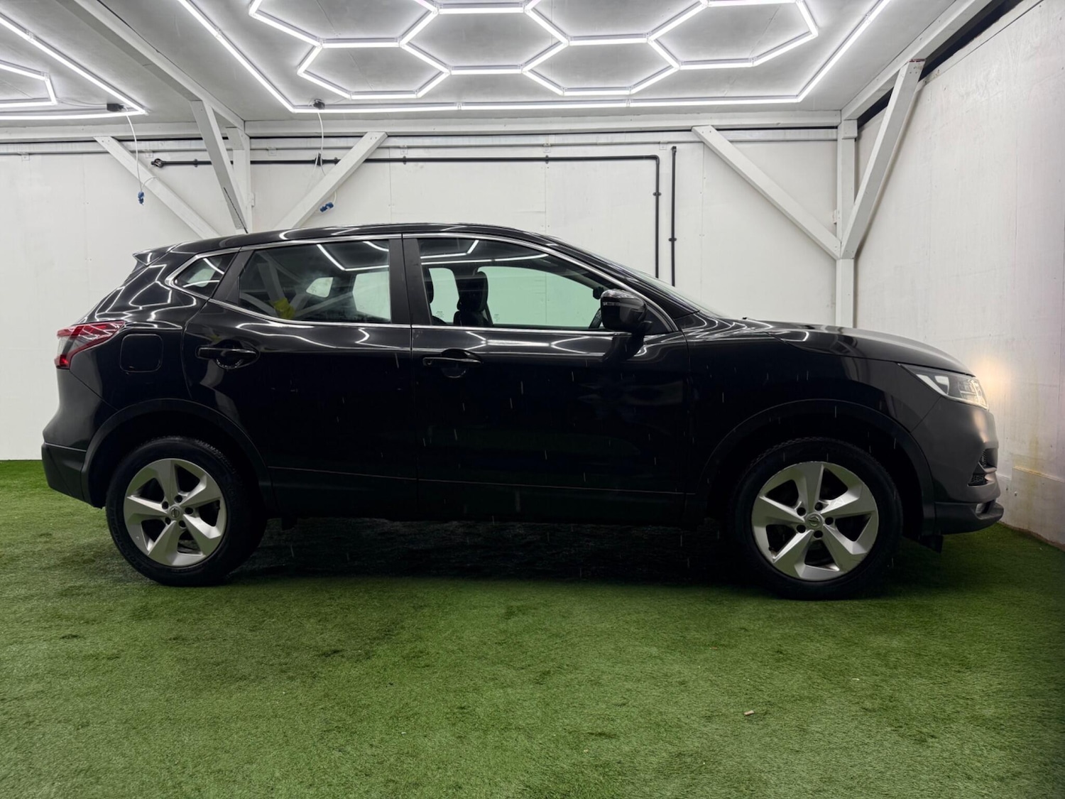 Used Nissan Qashqai for sale - 77215287: Photo 2