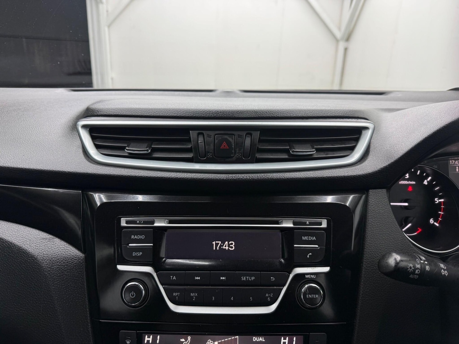 Used Nissan Qashqai for sale - 77215287: Photo 29