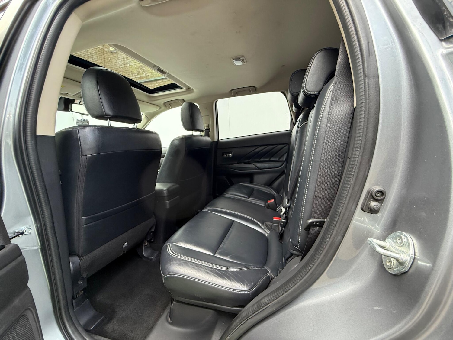 Used Mitsubishi Outlander 2016 for sale - 76802464: Photo 24