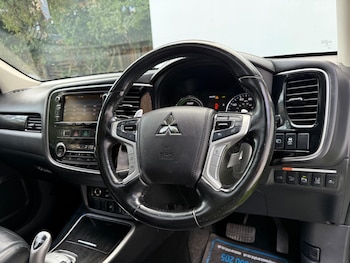 Used Mitsubishi Outlander 2016 for sale - 76802464: Photo