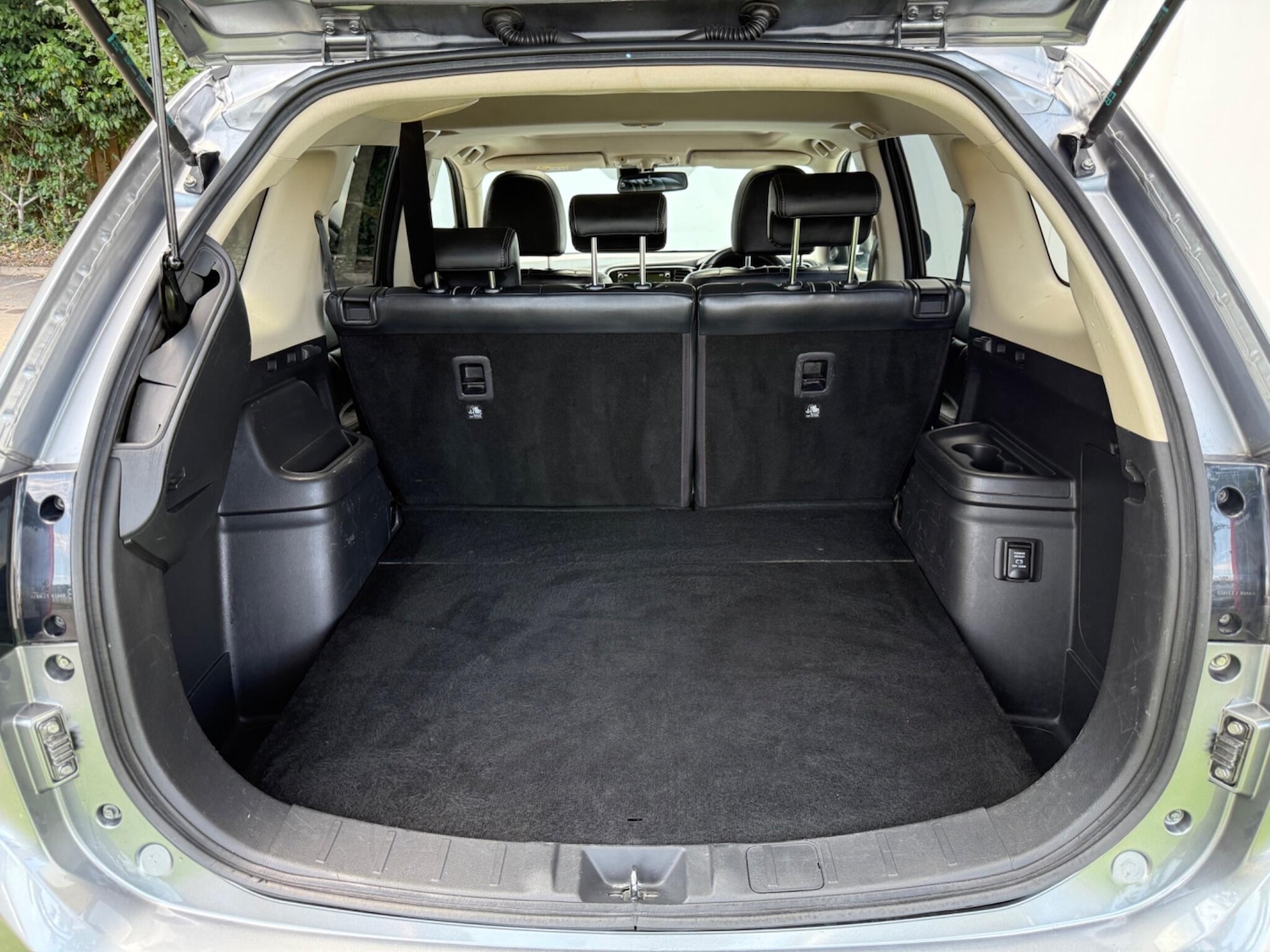 Used Mitsubishi Outlander 2016 for sale - 76802464: Photo 8