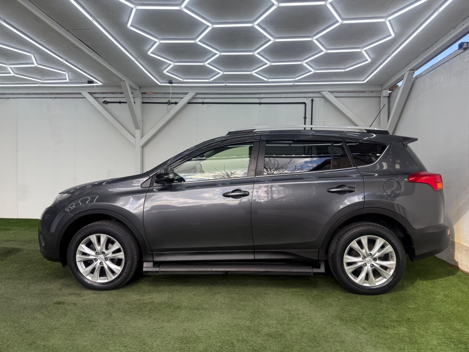 Used Toyota RAV4 for sale - 78071765: Photo 10