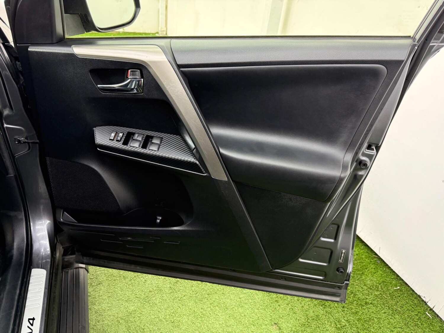 Used Toyota RAV4 for sale - 78071765: Photo 17