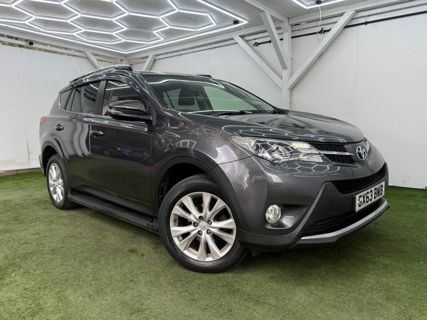 Used Toyota RAV4 for sale - 78071765: Photo 4