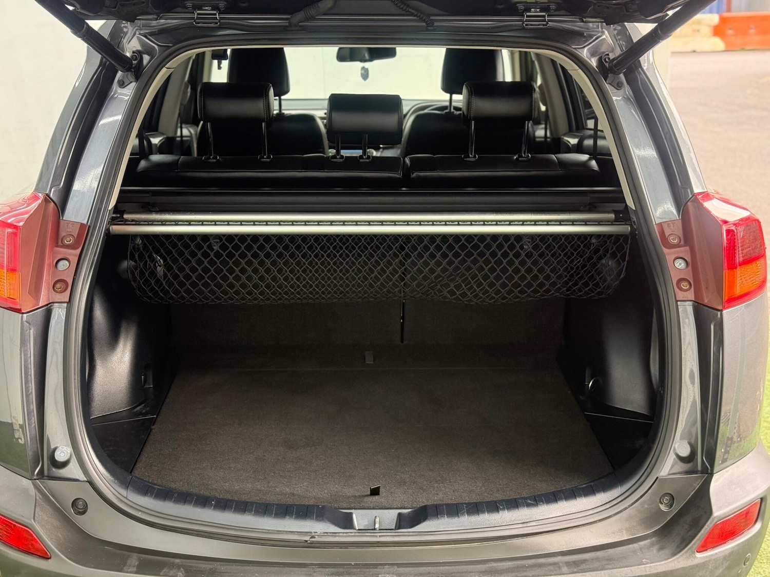 Used Toyota RAV4 for sale - 78071765: Photo 8