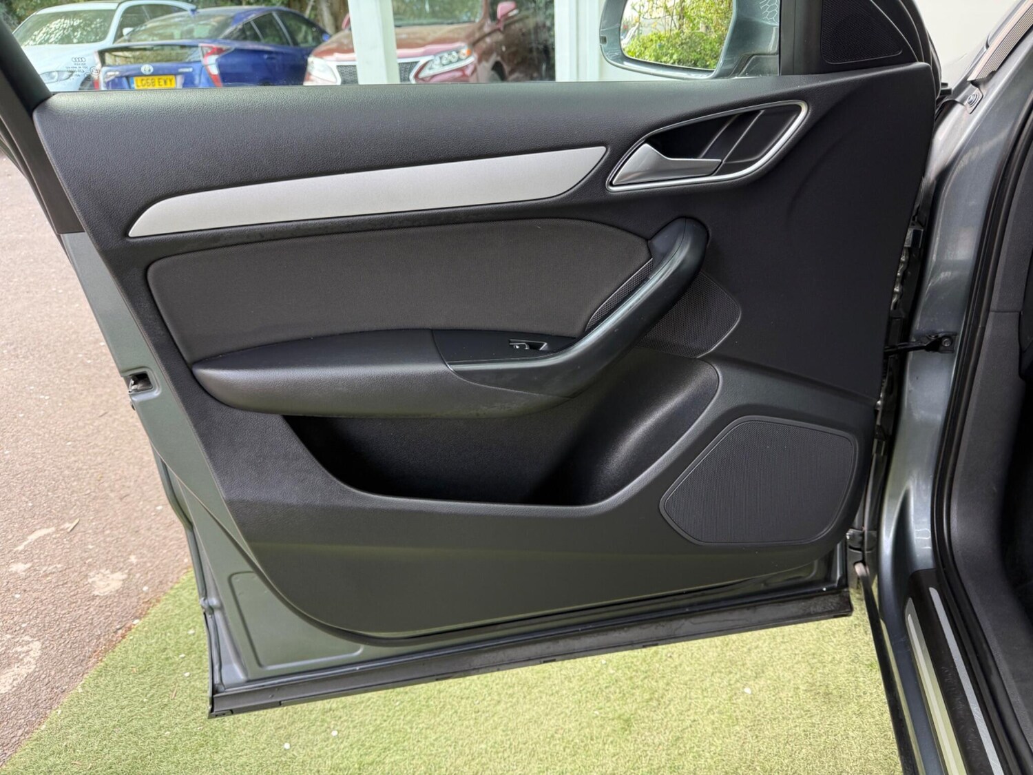 Used Audi Q3 for sale - 78214398: Photo 28