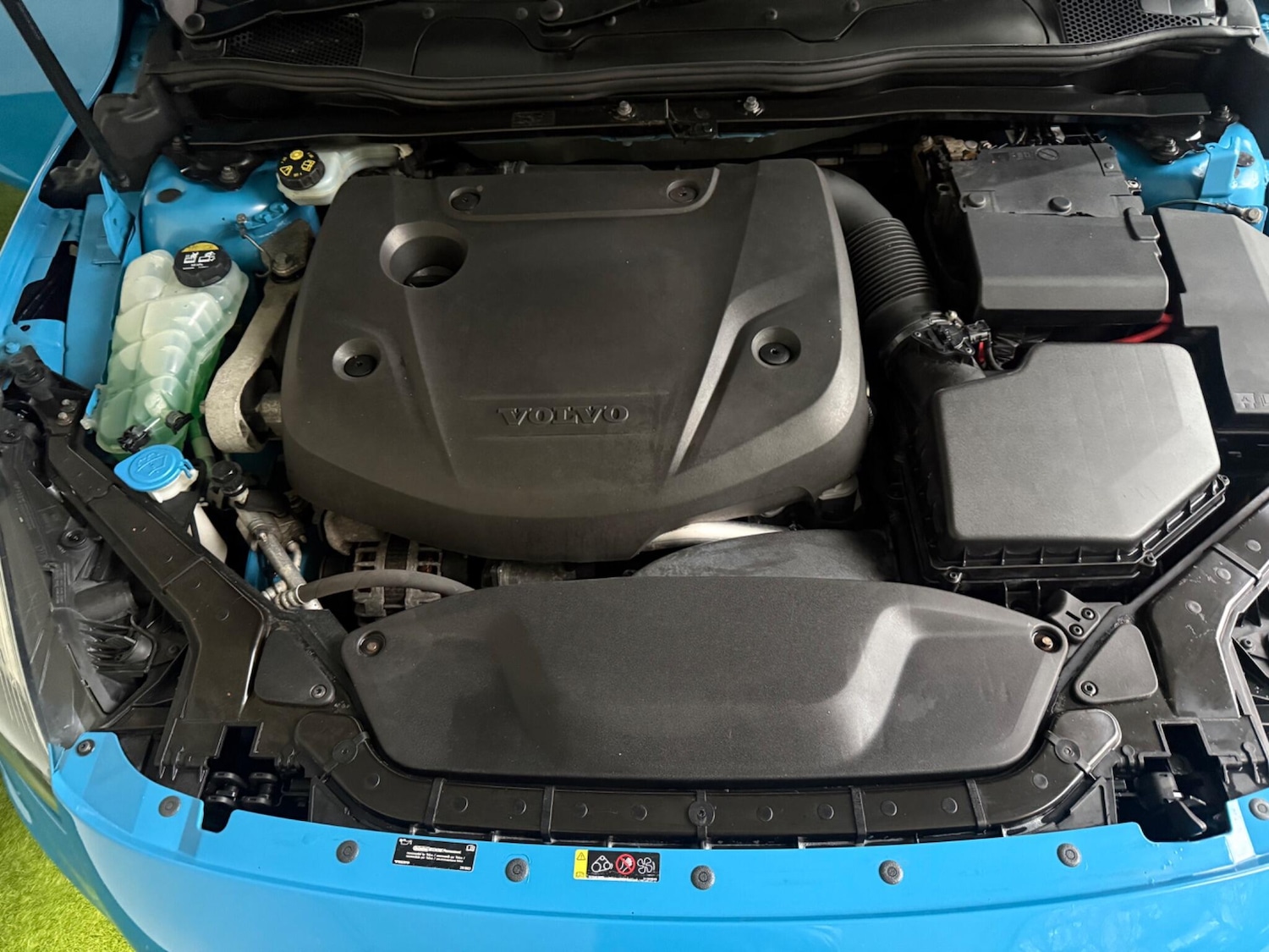 Used Volvo V40 2015 for sale - 76771740: Photo 13