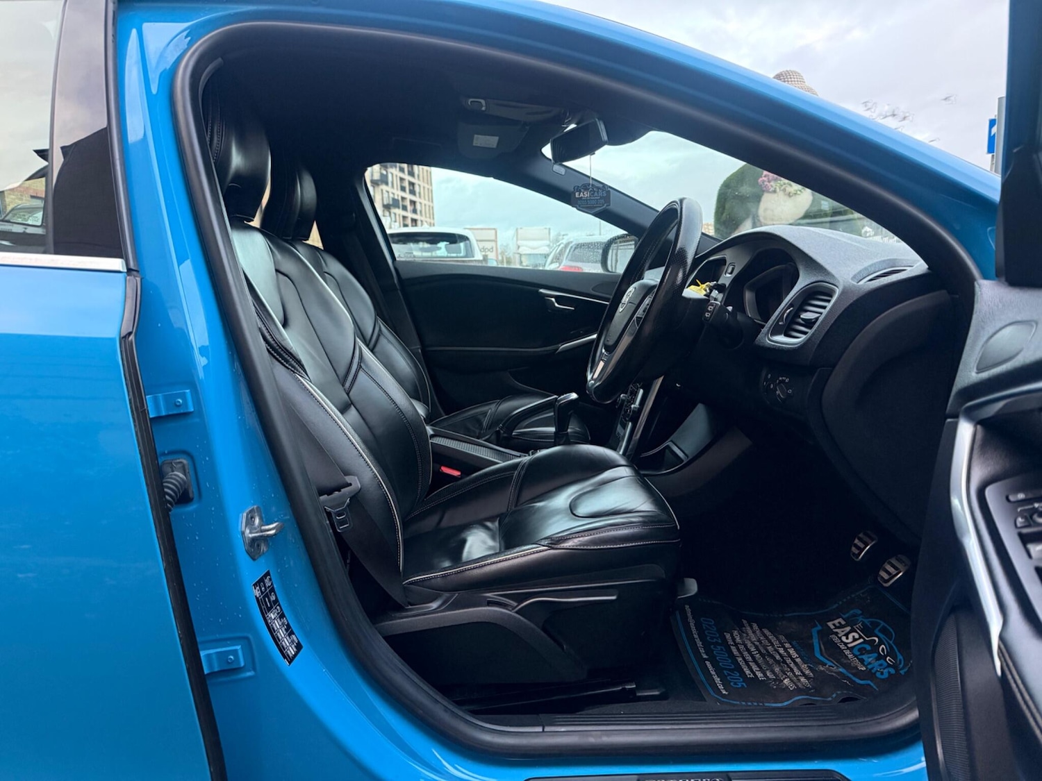 Used Volvo V40 2015 for sale - 76771740: Photo 14