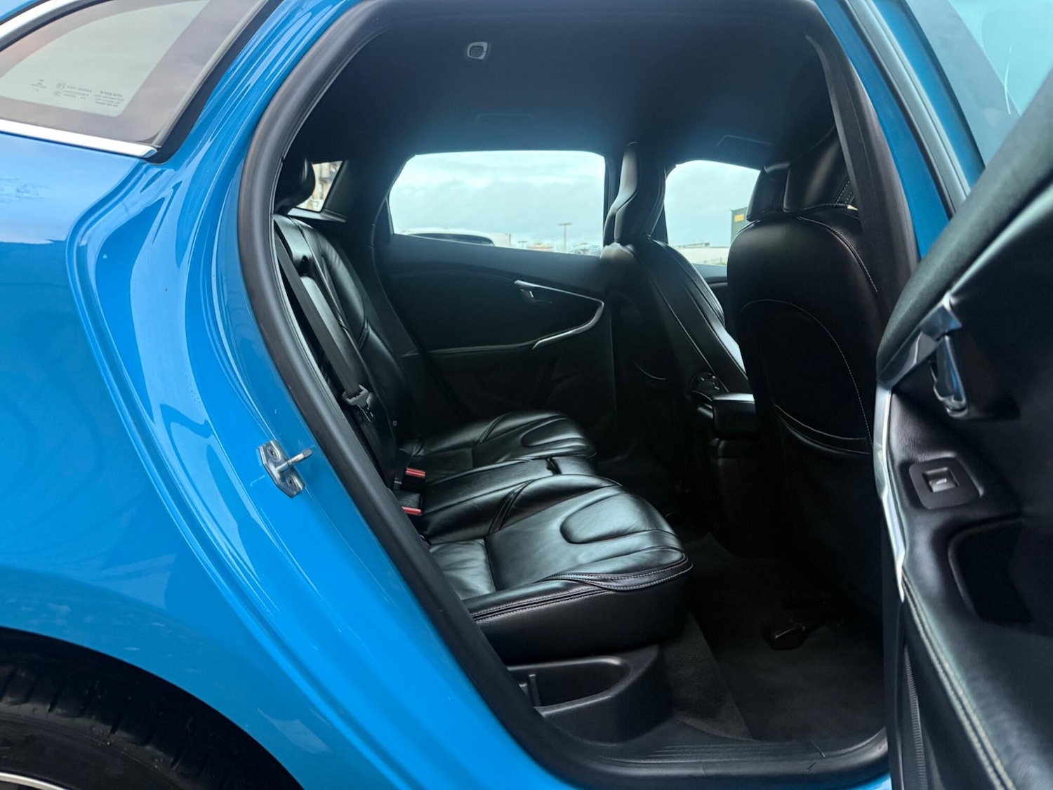 Used Volvo V40 2015 for sale - 76771740: Photo 18