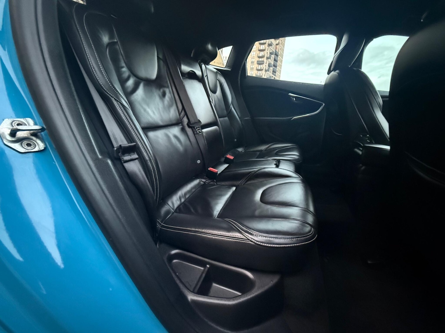 Used Volvo V40 2015 for sale - 76771740: Photo 19