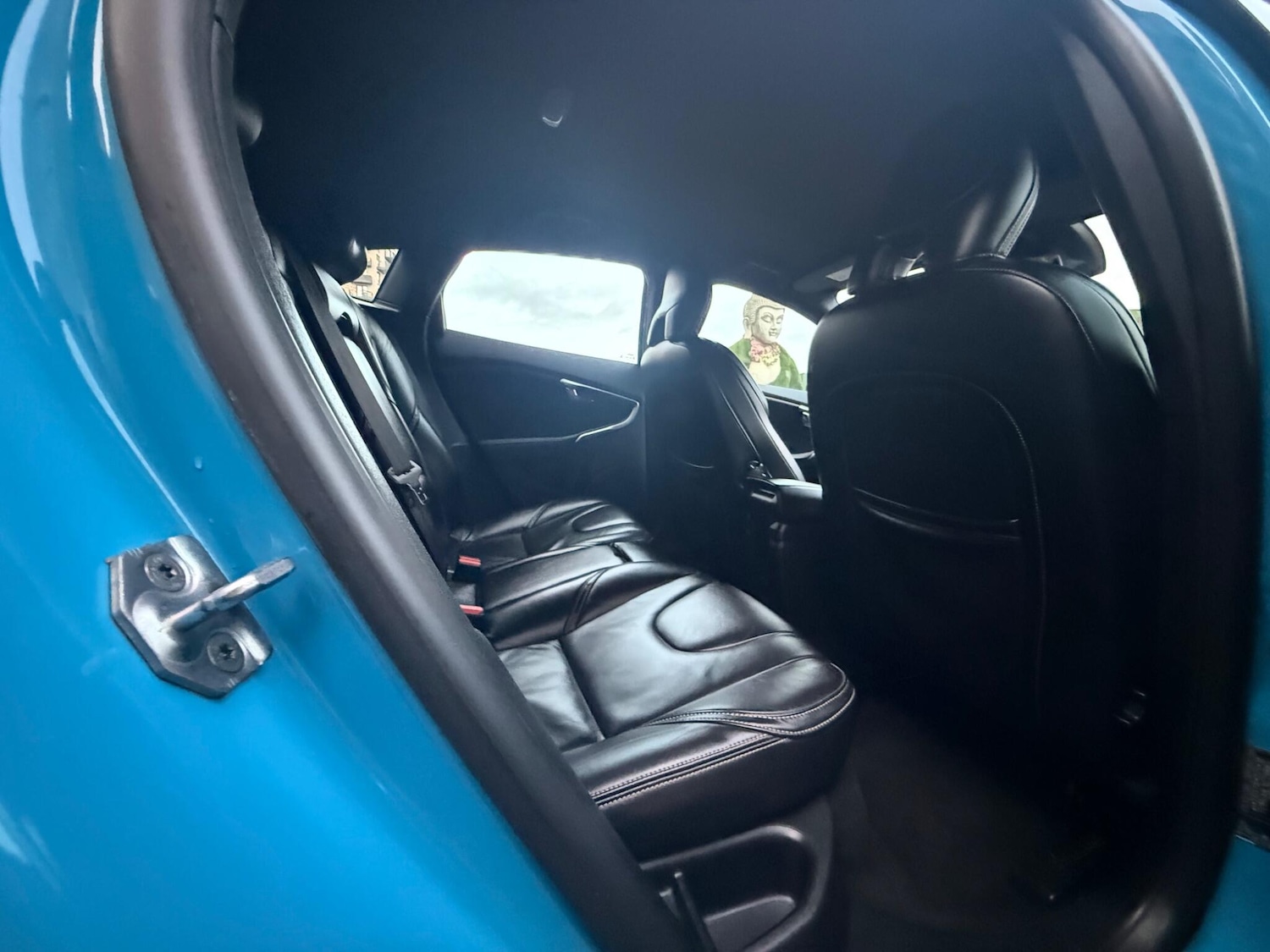 Used Volvo V40 2015 for sale - 76771740: Photo 20