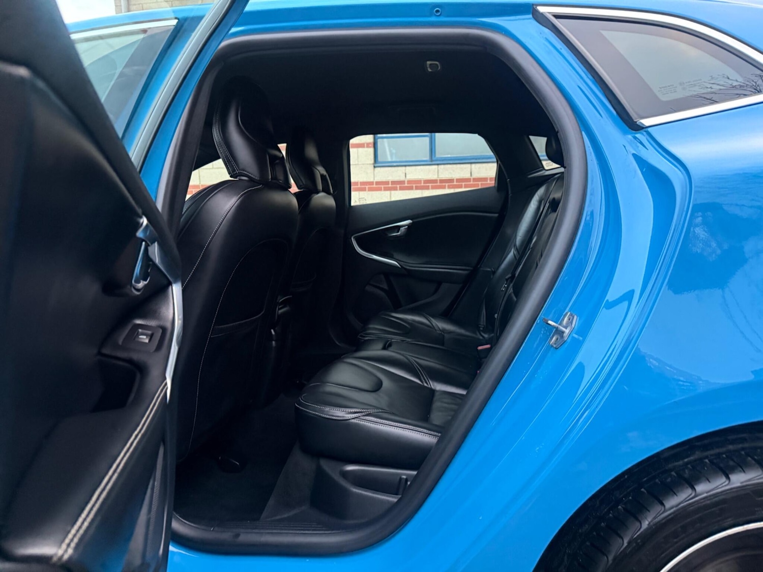 Used Volvo V40 2015 for sale - 76771740: Photo 22