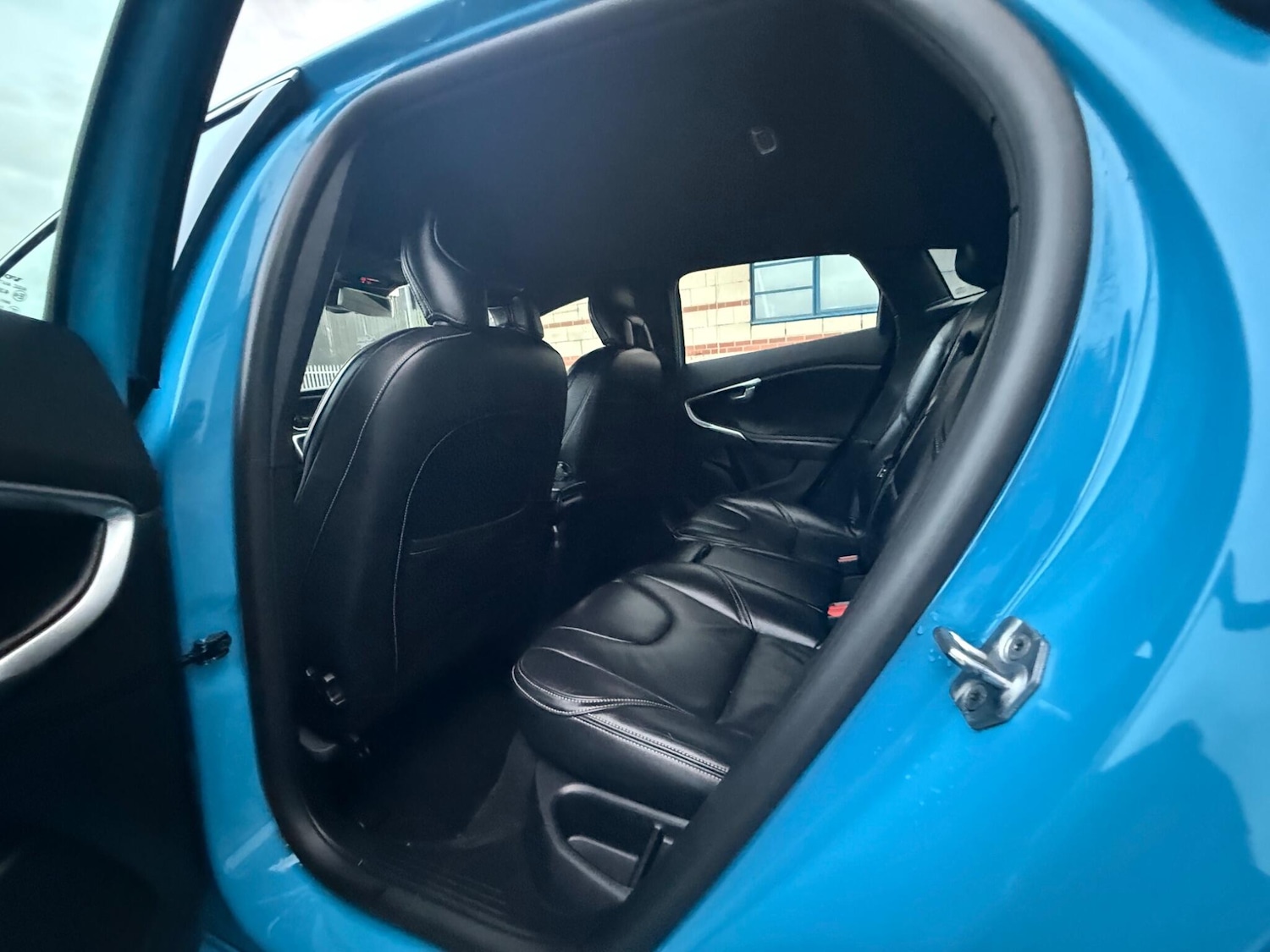 Used Volvo V40 2015 for sale - 76771740: Photo 23