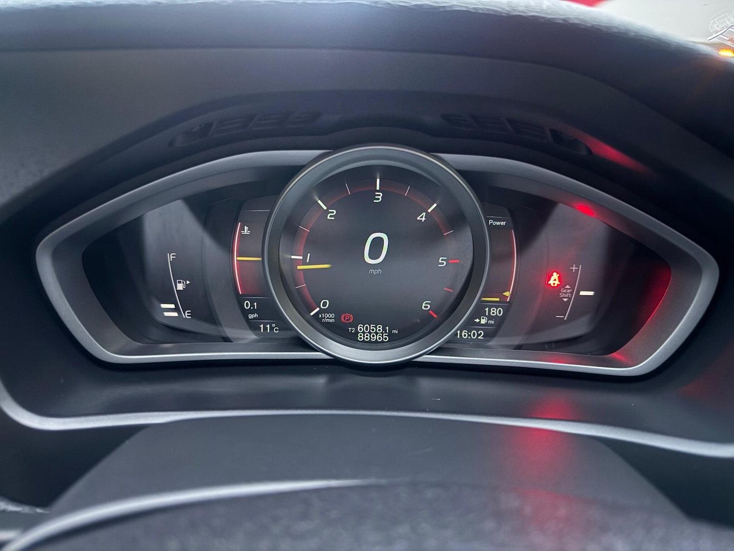 Used Volvo V40 2015 for sale - 76771740: Photo 33