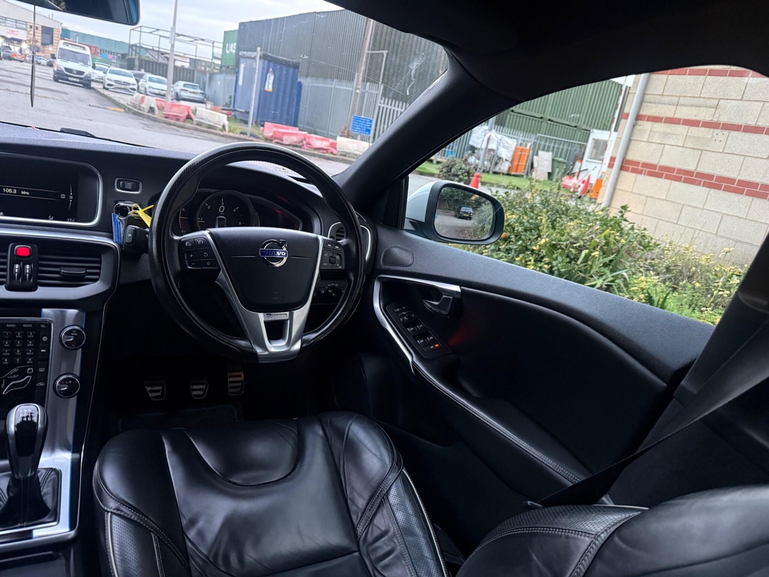 Used Volvo V40 2015 for sale - 76771740: Photo 39