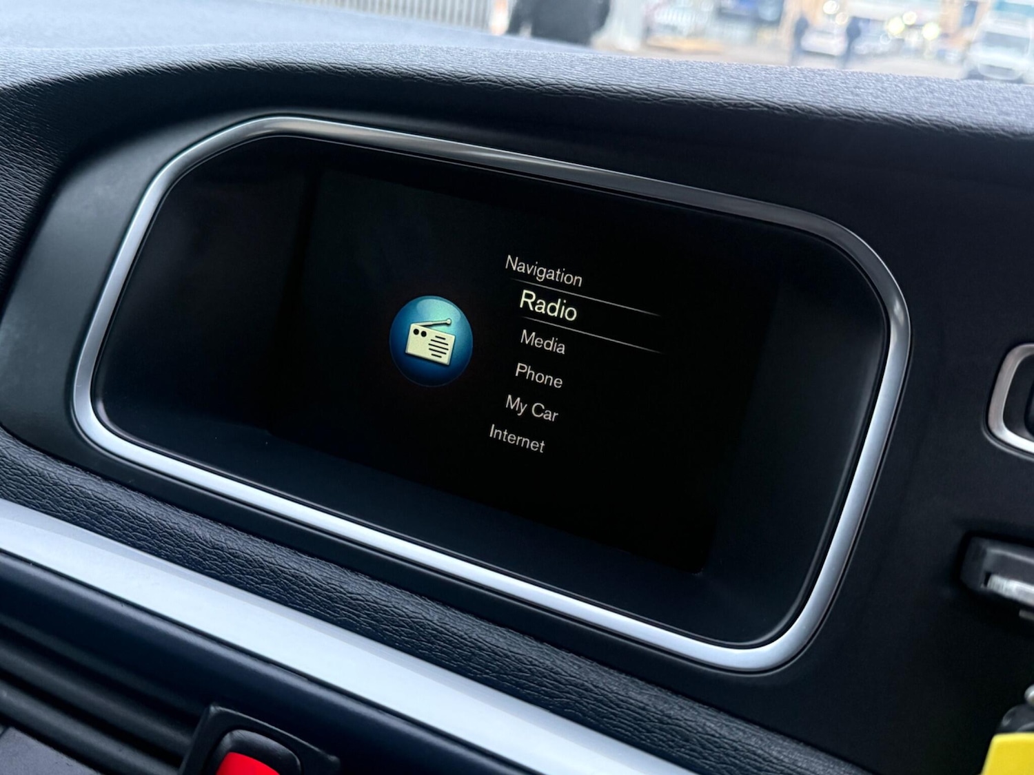 Used Volvo V40 2015 for sale - 76771740: Photo 43