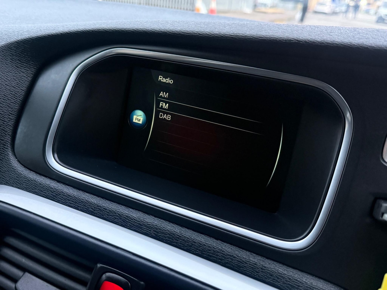 Used Volvo V40 2015 for sale - 76771740: Photo 45