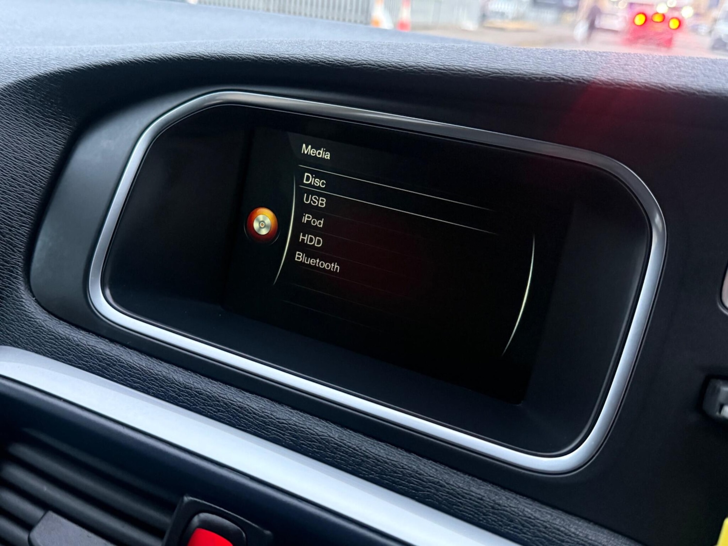 Used Volvo V40 2015 for sale - 76771740: Photo 46