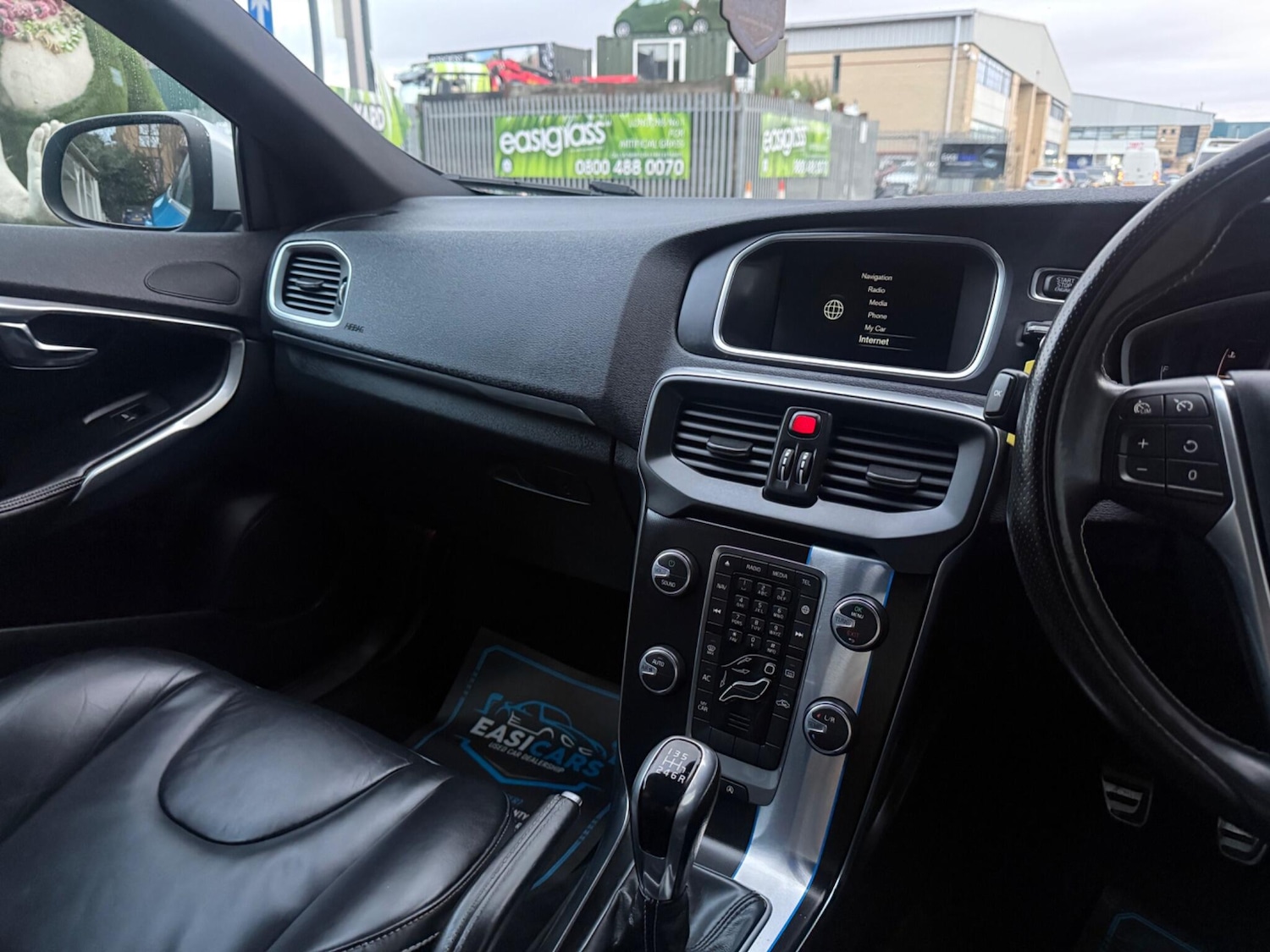 Used Volvo V40 2015 for sale - 76771740: Photo 54