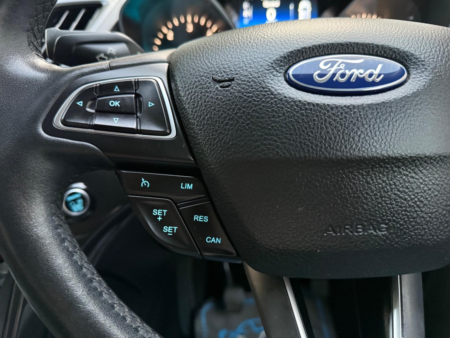 Used Ford Kuga 2017 for sale - 76059298: Photo 32