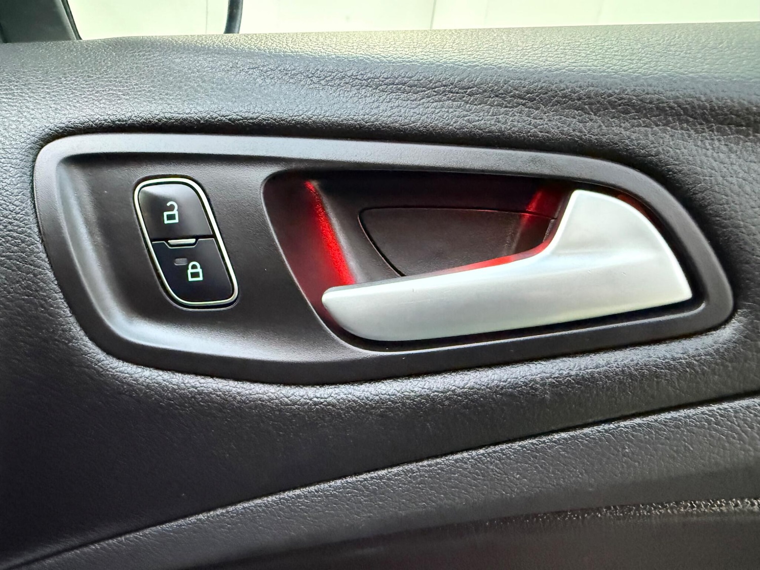 Used Ford Kuga 2017 for sale - 76059298: Photo 37