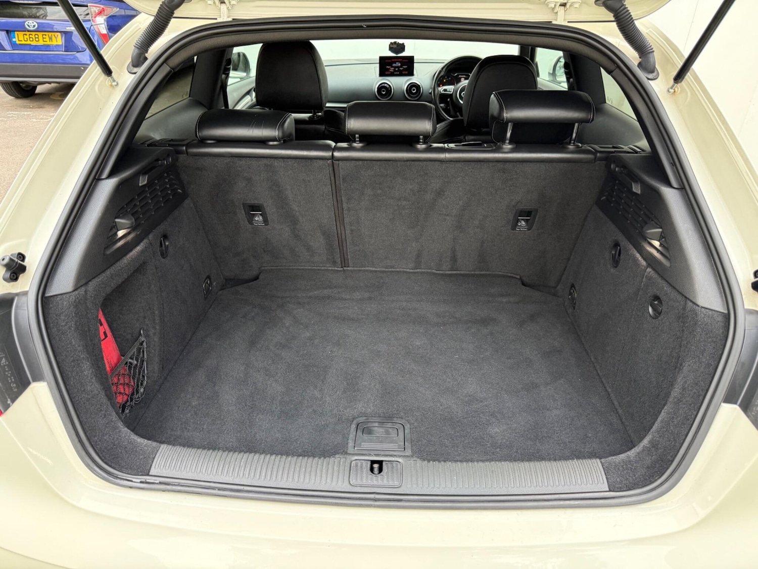 Used Audi A3 2014 for sale - 77633934: Photo 8