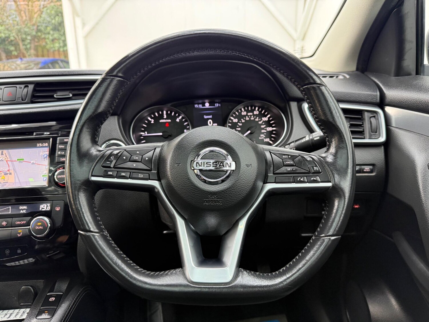 Used Nissan Qashqai 2018 for sale - 77909258: Photo 32