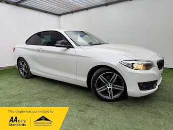 2016 (16) - 218i Sport 2dr