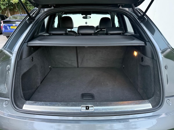 Used Audi Q3 2013 for sale - 76215091: Photo 8