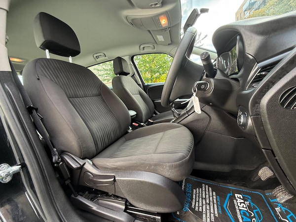 Used Vauxhall Zafira Tourer 2017 for sale - 76215332: Photo 16