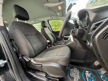 Used Vauxhall Zafira Tourer 2017 for sale - 76215332: Photo 3