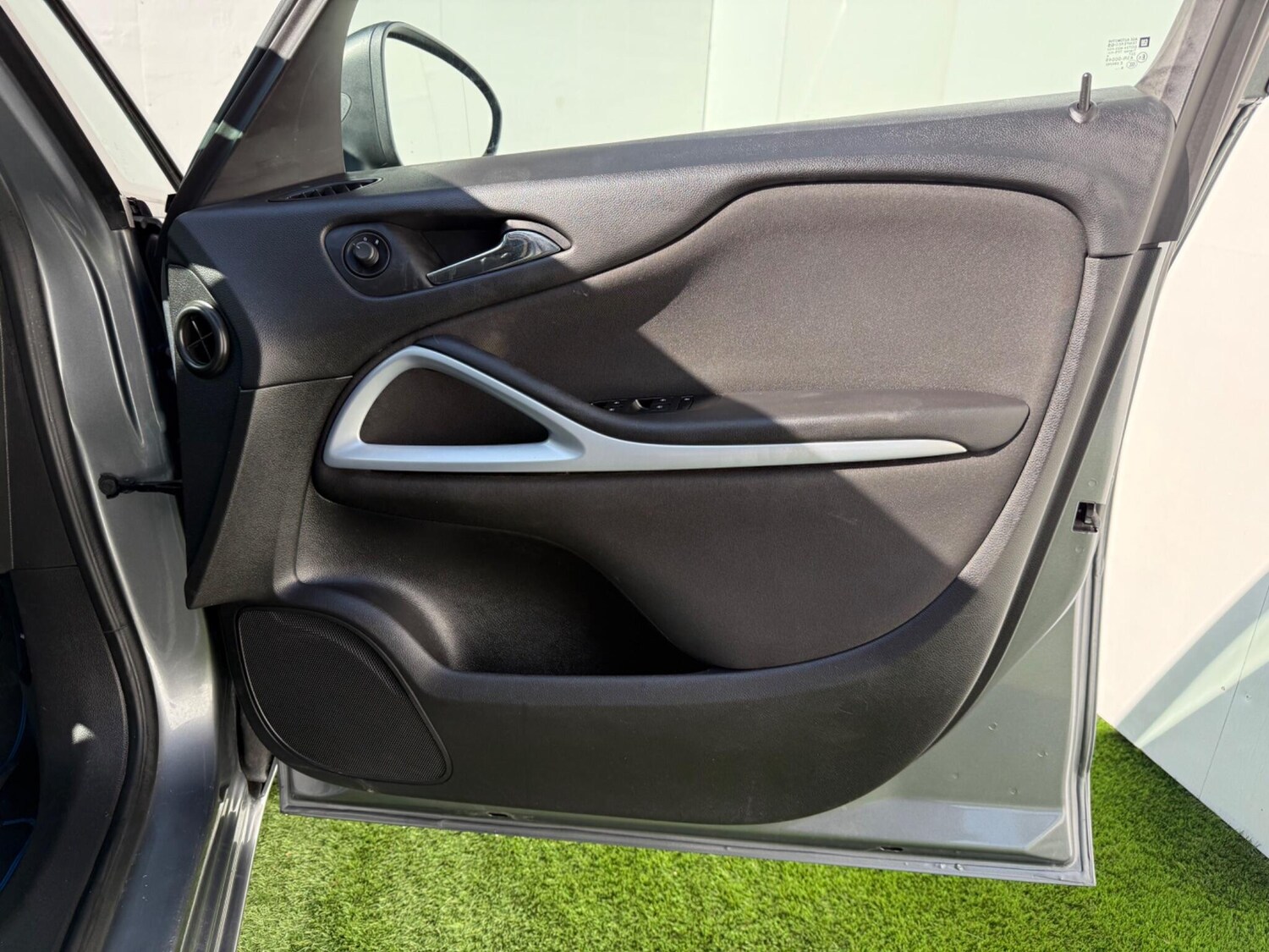 Used Vauxhall Zafira 2016 for sale - 76398528: Photo 16